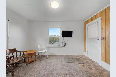 1012 N 8th Street, Klamath Falls, OR 97601 - Photo 3