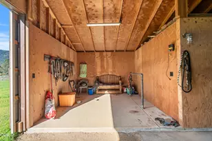 448 Ferry Rd, Grants Pass, OR 97526 - Photo 51