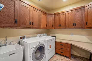448 Ferry Rd, Grants Pass, OR 97526 - Photo 29