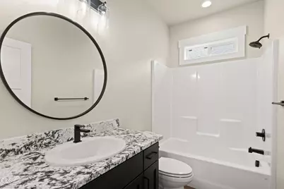 305 Moody Lane, Medford, OR 97501 - Photo 27