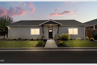 305 Moody Lane, Medford, OR 97501 - Photo 7
