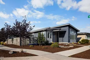 60057 SE Ruby Peak Loop, Bend, OR 97702 - Photo 21