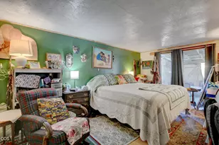204 E Rosewood St, Grants Pass, OR 97527 - Photo 13
