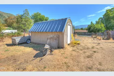 204 E Rosewood Street, Grants Pass, OR 97527 - Photo 31