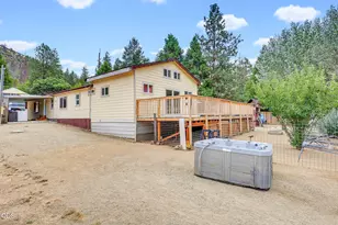 5520 Hwy 238, Jacksonville, OR 97530 - Photo 3