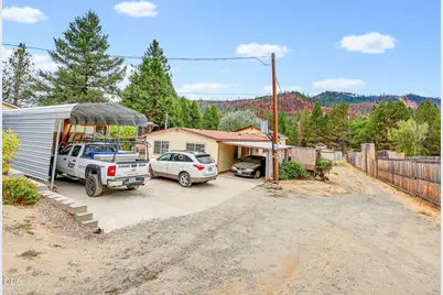 5520 Hwy 238, Jacksonville, OR 97530 - Photo 11