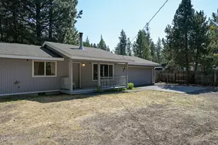 56256 Eider Rd, Bend, OR 97707 - Photo 3