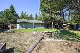 56256 Eider Rd, Bend, OR 97707 - Photo 27