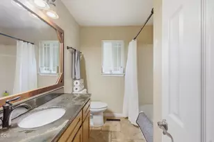 1334 SW Isham St, Grants Pass, OR 97526 - Photo 21