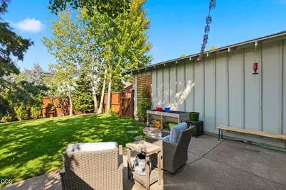 20256 Halfway Road, Bend, OR 97703 - Photo 35