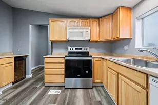 101 NE Daisy St, Madras, OR 97741 - Photo 15