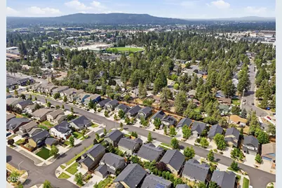 612 SE Gleneden Place, Bend, OR 97702 - Photo 37