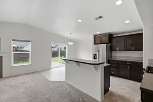 2981 NE Roxy Pl, Bend, OR 97701 - Photo 11