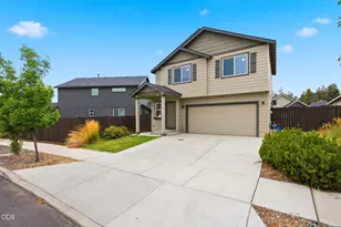 2981 NE Roxy Pl, Bend, OR 97701 - Photo 3
