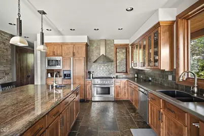 56680 Lunar Drive, Bend, OR 97707 - Photo 13