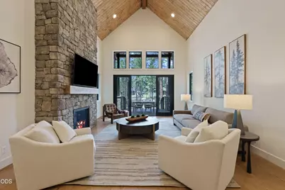18211 Basalt Lane, Bend, OR 97707 - Photo 9