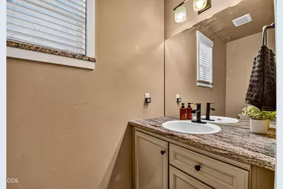 281 NW 29th Street, Redmond, OR 97756 - Photo 17