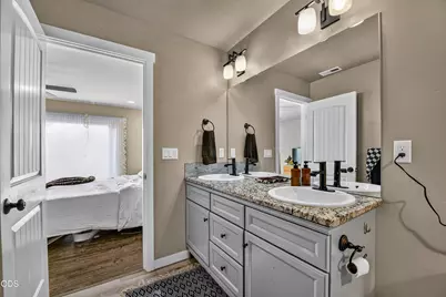281 NW 29th Street, Redmond, OR 97756 - Photo 23