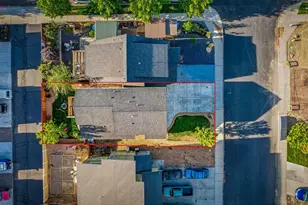 281 NW 29th St, Redmond, OR 97756 - Photo 37