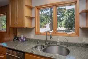 7696 Hyatt Prairie, Ashland, OR 97520 - Photo 11