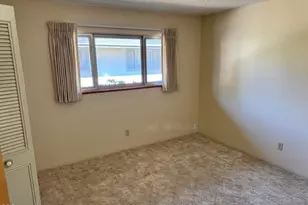 305 NE C St, Grants Pass, OR 97526 - Photo 11