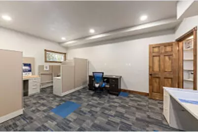 877 NE 7th Street, Grants Pass, OR 97526 - Photo 19