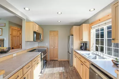 8848 Cliff Swallow Drive, Redmond, OR 97756 - Photo 9