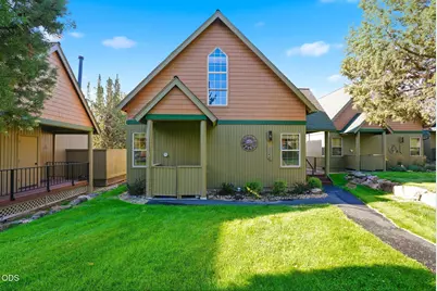 8848 Cliff Swallow Drive, Redmond, OR 97756 - Photo 1