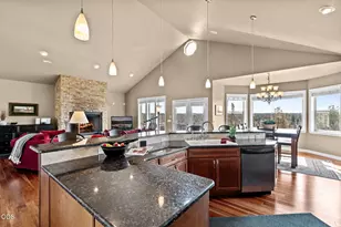 17665 Mountain View Rd, Sisters, OR 97759 - Photo 15