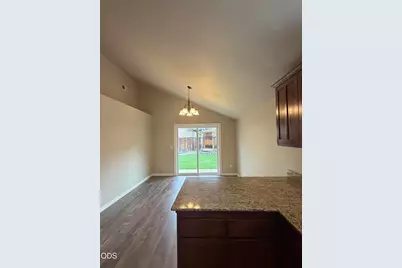 816 Nicholas Lee Drive, Medford, OR 97501 - Photo 9