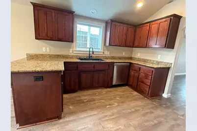 816 Nicholas Lee Drive, Medford, OR 97501 - Photo 5