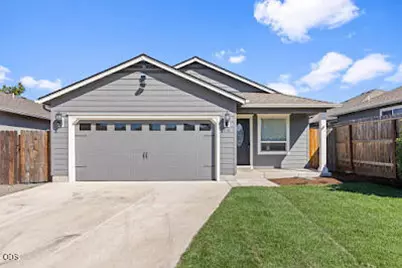 816 Nicholas Lee Drive, Medford, OR 97501 - Photo 1