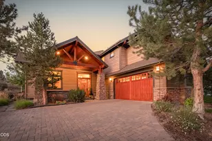 19052 Mt Shasta Dr, Bend, OR 97703 - Photo 77