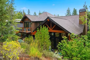 19052 Mt Shasta Dr, Bend, OR 97703 - Photo 13