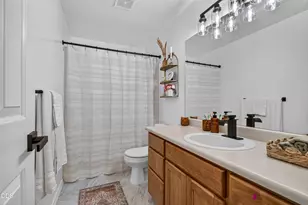 719 Nobility Dr, Medford, OR 97501 - Photo 29