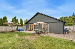 719 Nobility Dr, Medford, OR 97501 - Photo 33