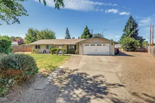 1210 Jasper St, Medford, OR 97501 - Photo 1