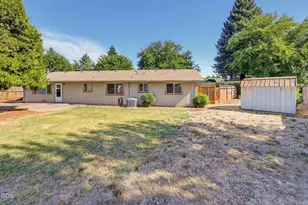 1210 Jasper St, Medford, OR 97501 - Photo 11