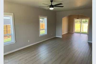2211 Piazza Drive, Medford, OR 97501 - Photo 5
