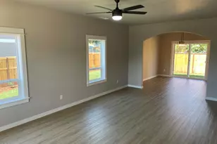 2211 Piazza Dr, Medford, OR 97501 - Photo 5