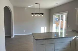 2211 Piazza Dr, Medford, OR 97501 - Photo 15