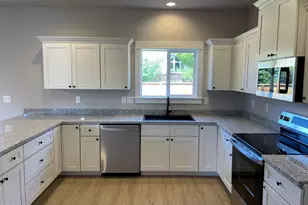 2211 Piazza Dr, Medford, OR 97501 - Photo 13