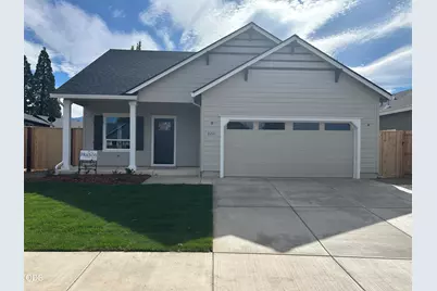 2211 Piazza Drive, Medford, OR 97501 - Photo 1