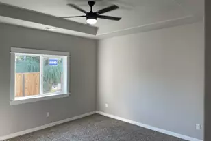 2211 Piazza Dr, Medford, OR 97501 - Photo 17