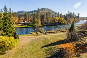 7266 Rogue River Dr, Shady Cove, OR 97539 - Photo 3