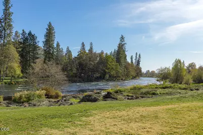 7266 Rogue River Drive, Shady Cove, OR 97539 - Photo 35