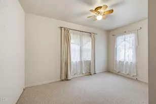 305 E Park St, Grants Pass, OR 97527 - Photo 19