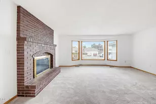 295 Wren Ct, Medford, OR 97501 - Photo 5