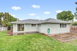 295 Wren Ct, Medford, OR 97501 - Photo 29