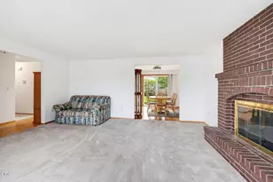 295 Wren Ct, Medford, OR 97501 - Photo 7